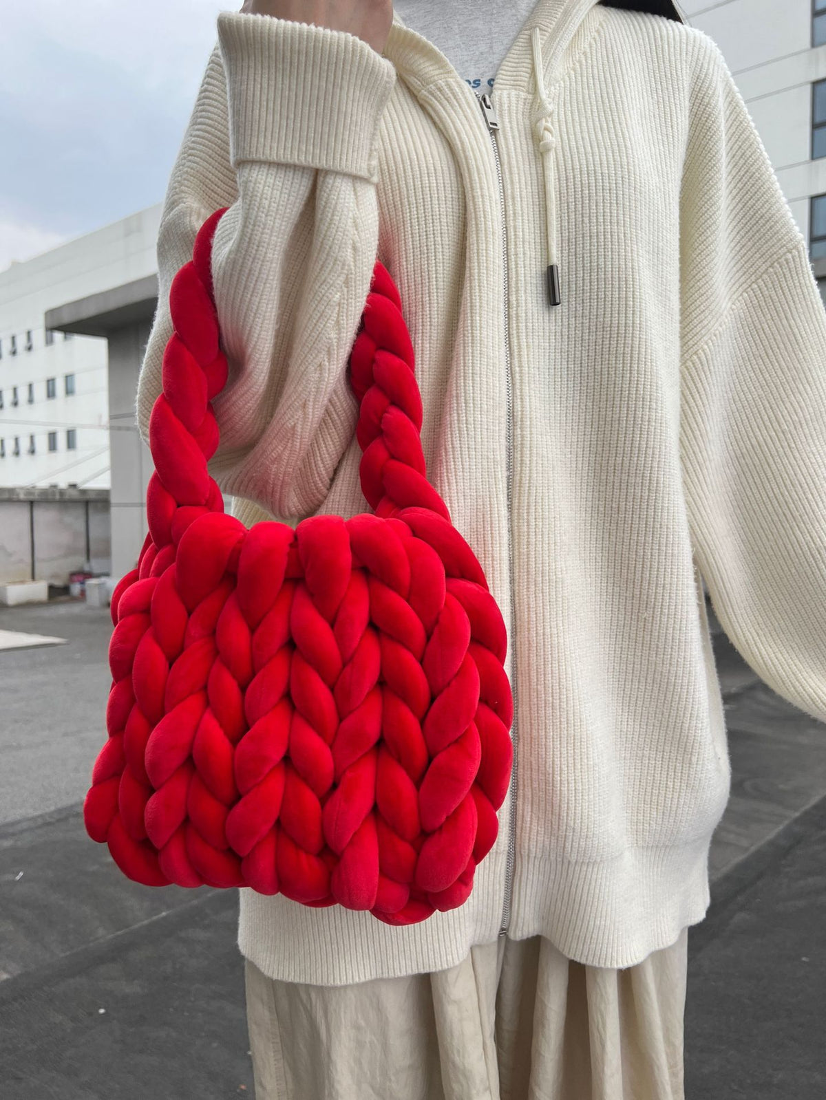 DIY hand woven crystal velvet core spun yarn woven hand-held mailman bag