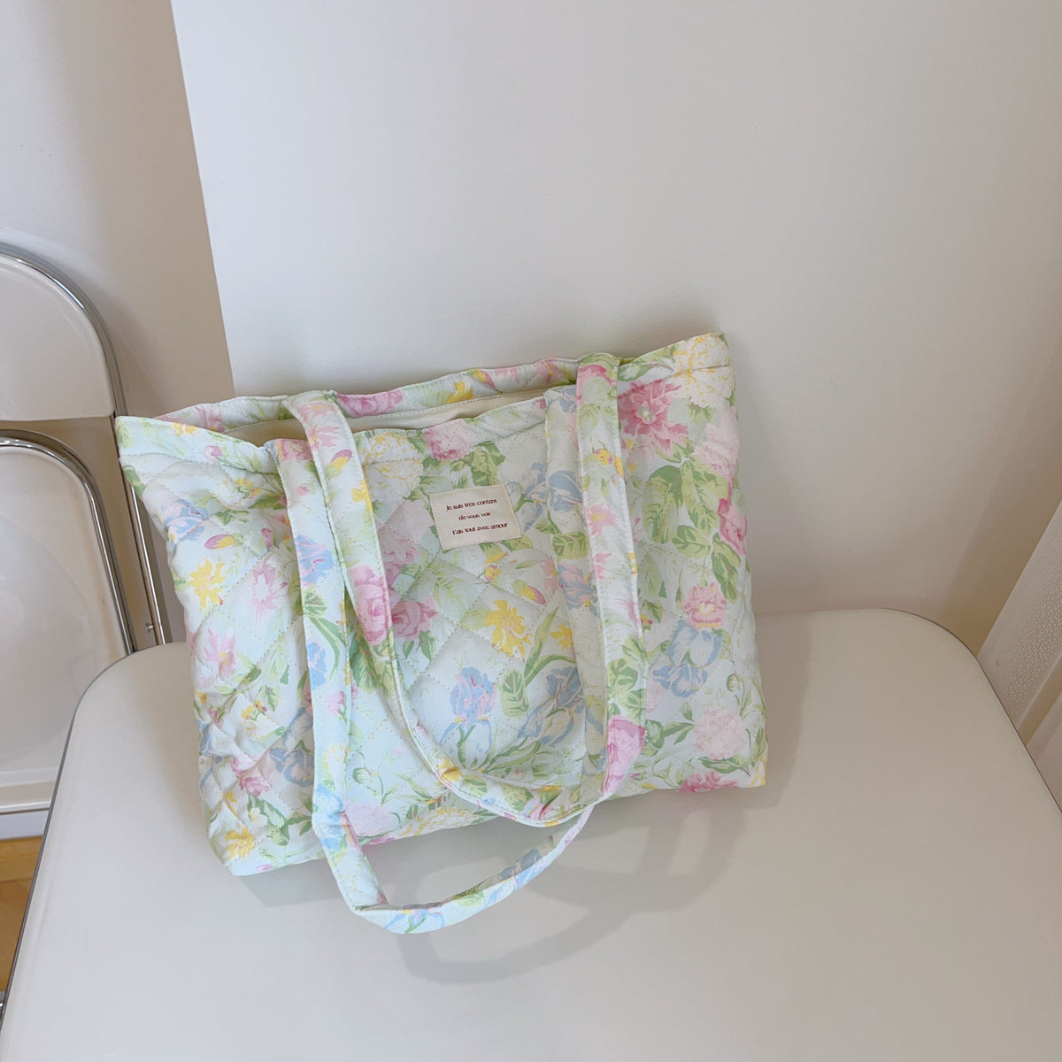 Floral Quilted Cotton Single Shoulder Large Bag with Large Capacity Mommy Bag and Book Bag